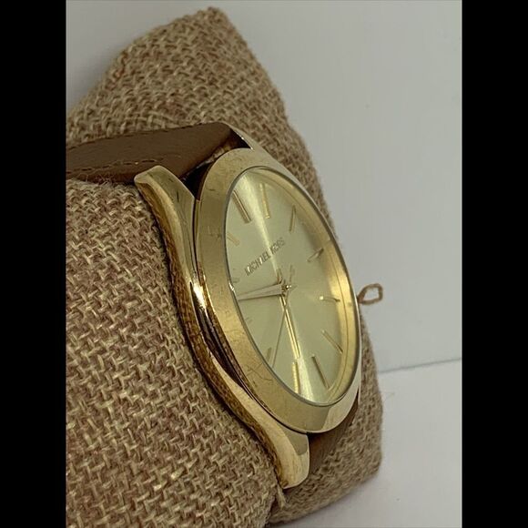 Michael Kors Runway MK3179 Women's Brown Leather Analog Dial Quartz Watch WFH177 - Picture 4 of 11